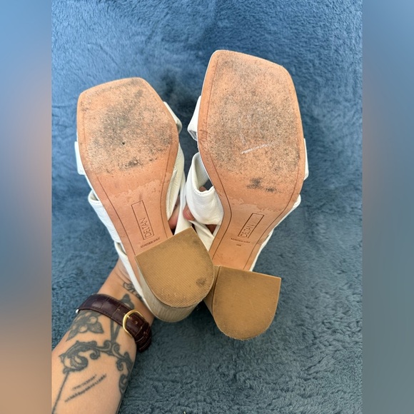 Women’s Deltan White Square Toe Slip On Heeled Sandal Size 9 Casual Summer - Picture 5 of 7